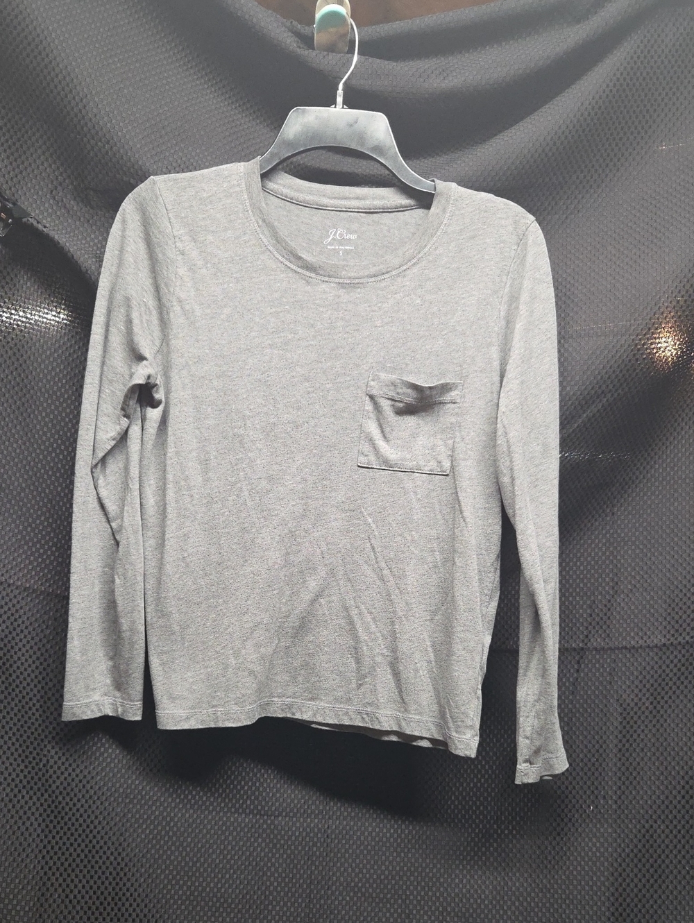 Vintage J. Crew Women’s Long Sleeve Pocket Tee in Gray